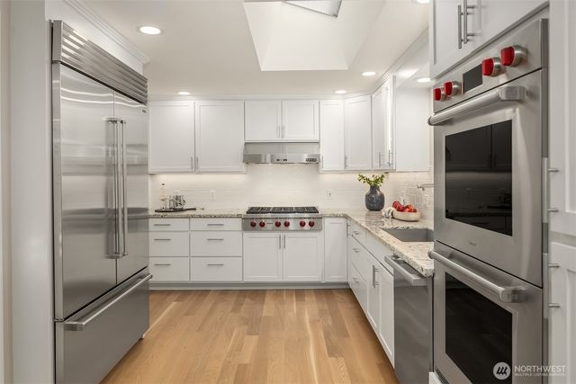 9642 Hilltop Road, Bellevue, WA 98004