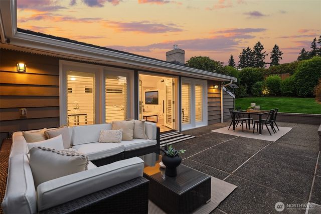 9642 Hilltop Road, Bellevue, WA 98004