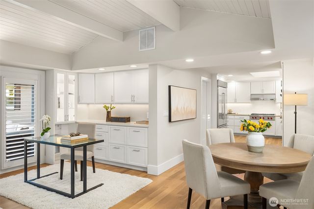 9642 Hilltop Road, Bellevue, WA 98004