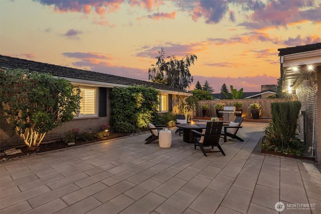 9642 Hilltop Road, Bellevue, WA 98004