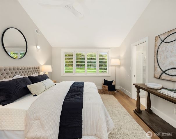 9642 Hilltop Road, Bellevue, WA 98004