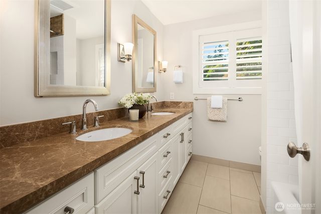 9642 Hilltop Road, Bellevue, WA 98004