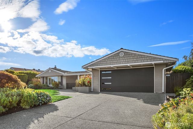 9642 Hilltop Road, Bellevue, WA 98004