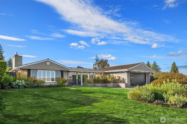 9642 Hilltop Road, Bellevue, WA 98004