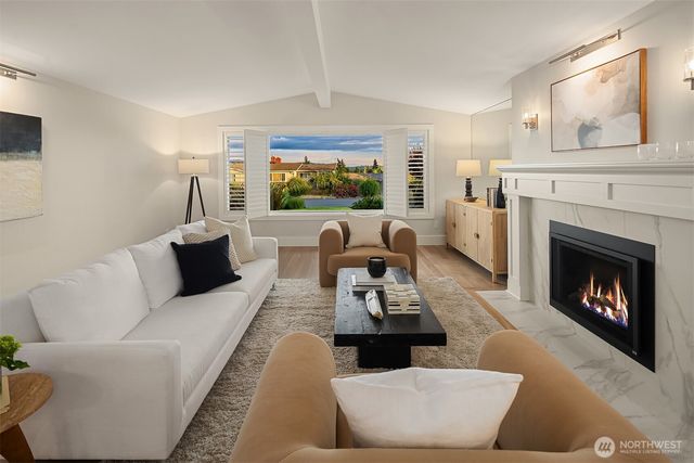 9642 Hilltop Road, Bellevue, WA 98004