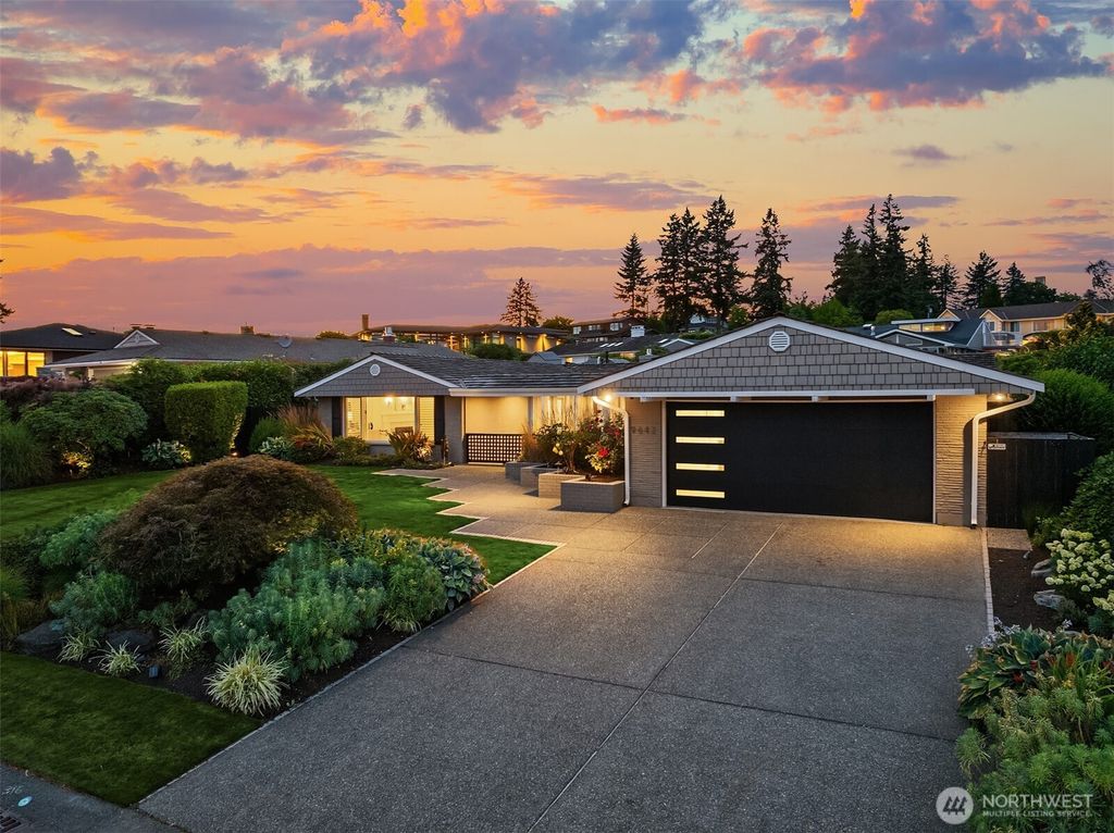 9642 Hilltop Road, Bellevue, WA 98004