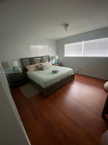 1740 NE 56th St, Fort Lauderdale, FL 33334