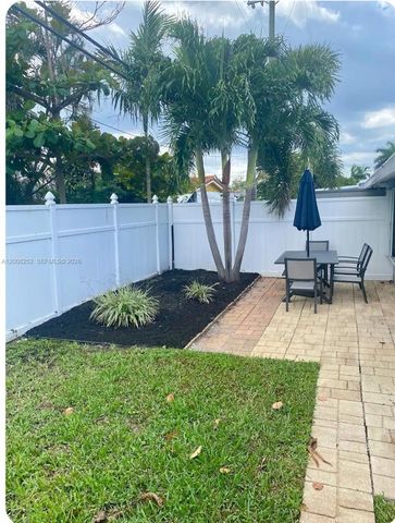 1740 NE 56th St, Fort Lauderdale, FL 33334