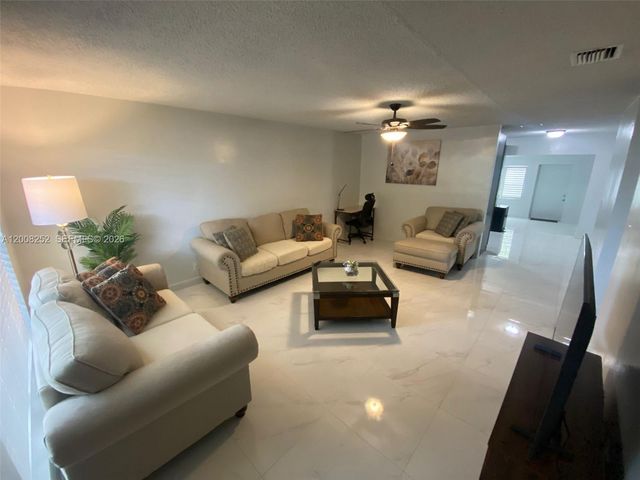 1740 NE 56th St, Fort Lauderdale, FL 33334