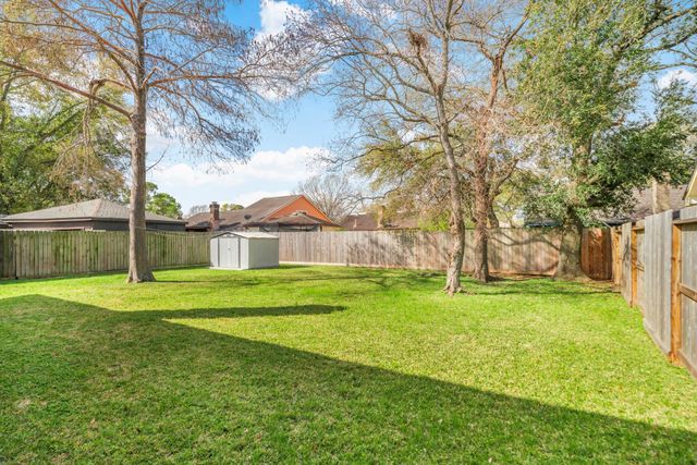 6514 Vialinda Drive, Houston, TX 77083