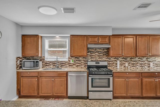 6514 Vialinda Drive, Houston, TX 77083