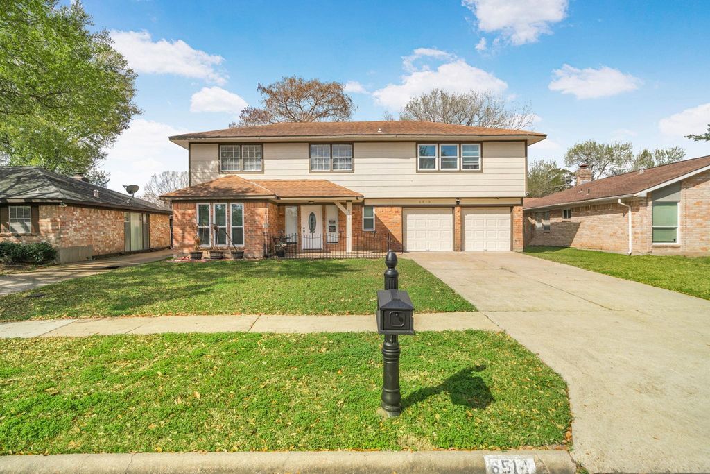 6514 Vialinda Drive, Houston, TX 77083