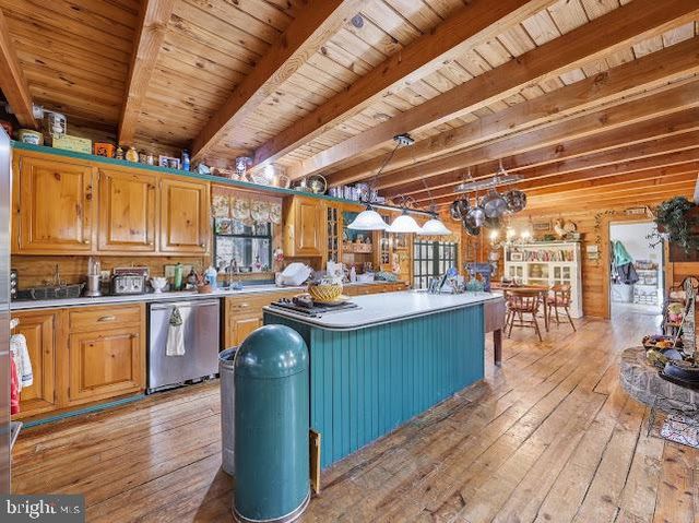 924 S MAYS LANDING RD, Hammonton, NJ 08037