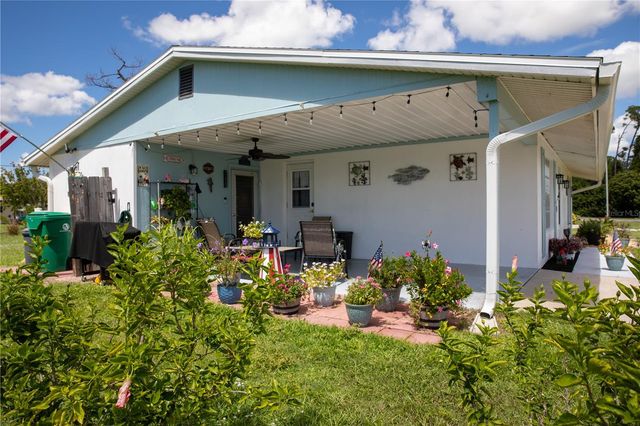 150 LAMBERT ST NW, Port Charlotte, FL 33948