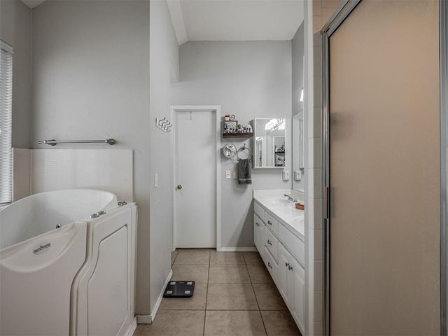 1308 N Jamestown, Edmond, OK 73003