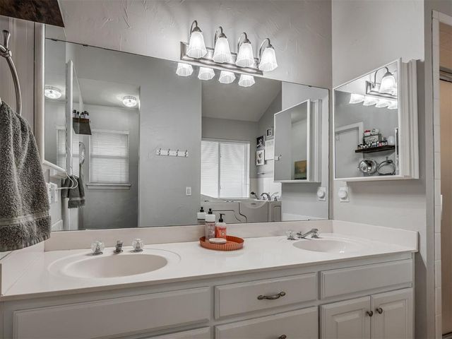 1308 N Jamestown, Edmond, OK 73003