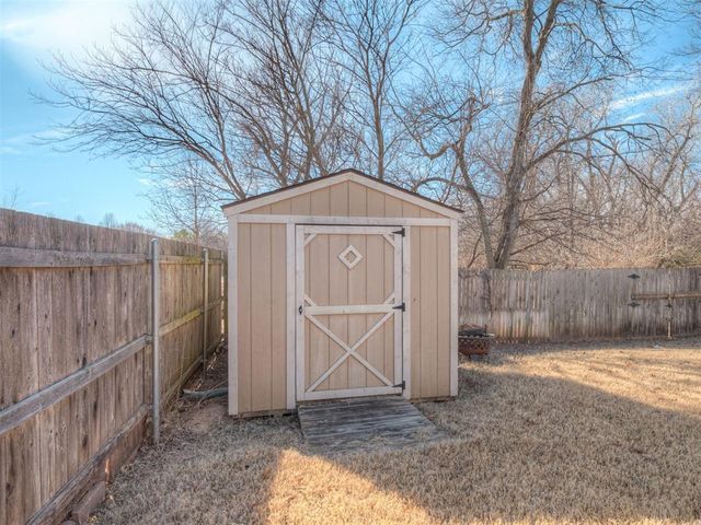 1308 N Jamestown, Edmond, OK 73003