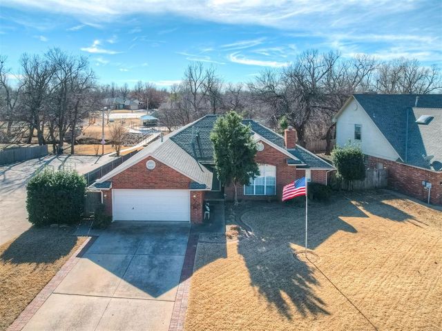 1308 N Jamestown, Edmond, OK 73003