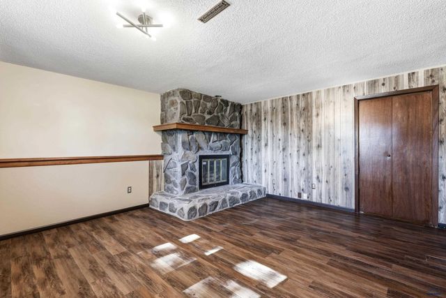 1715 ENNEN DR, Rapid City, SD 57703