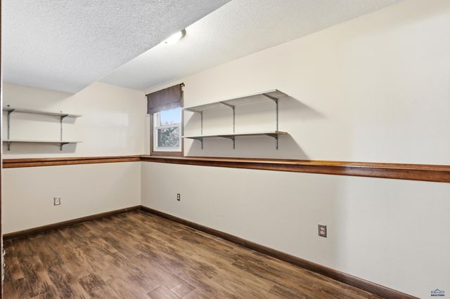 1715 ENNEN DR, Rapid City, SD 57703