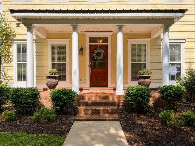 537 Edinburgh Way, Dothan, AL 36305