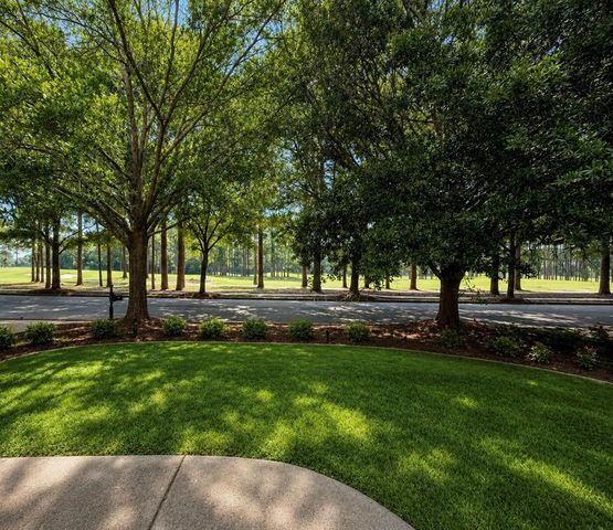 537 Edinburgh Way, Dothan, AL 36305
