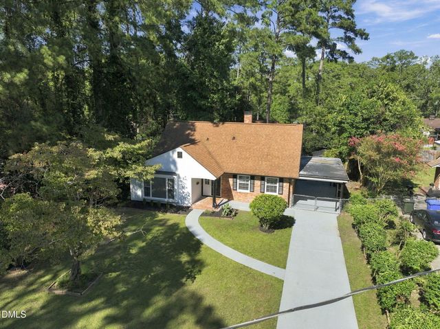 1706 Mcgougan Road, Fayetteville, NC 28303