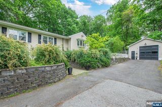 9 Albert Street, West Milford, NJ 07480