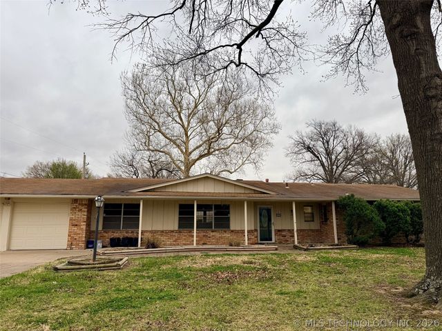 1418 Grandview Road, Bartlesville, OK 74006