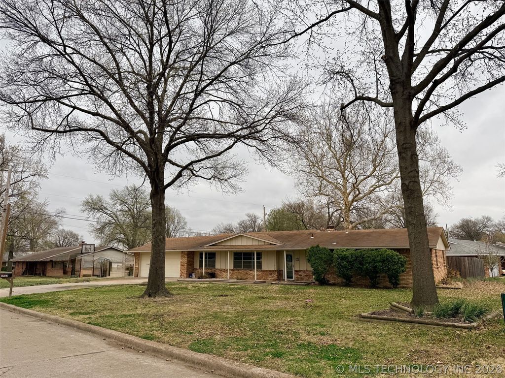 1418 Grandview Road, Bartlesville, OK 74006