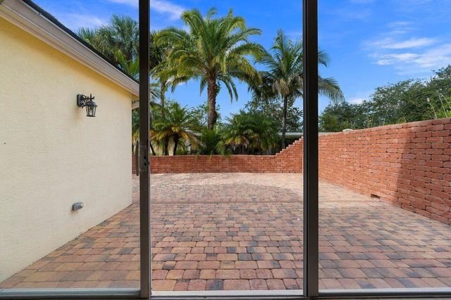 11497 SW Glengarry Court, Port St Lucie, FL 34987