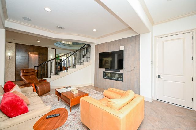 3815 Antibes Lane, Houston, TX 77082