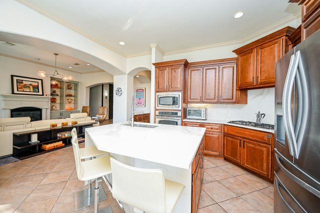 3815 Antibes Lane, Houston, TX 77082