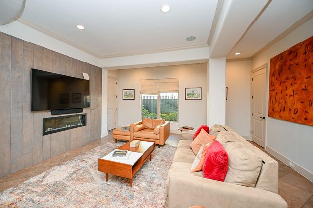 3815 Antibes Lane, Houston, TX 77082