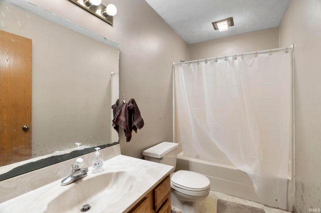 18 W Harter Drive, Lafayette, IN 47909