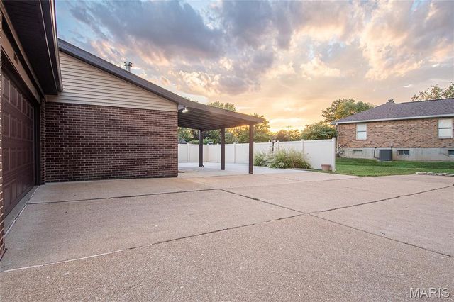 5185 Bryncastle Place, Unincorporated, MO 63128