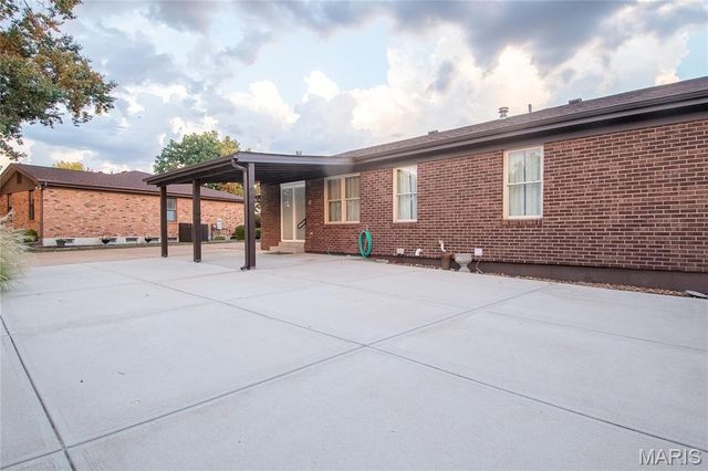 5185 Bryncastle Place, Unincorporated, MO 63128