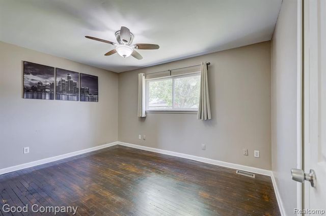 2742 Downey Drive, Troy, MI 48083