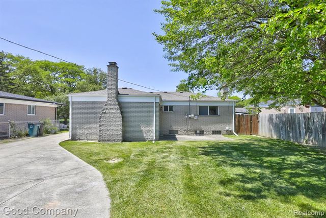2742 Downey Drive, Troy, MI 48083
