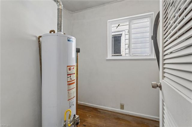 1144 24th ST, Newport News, VA 23607