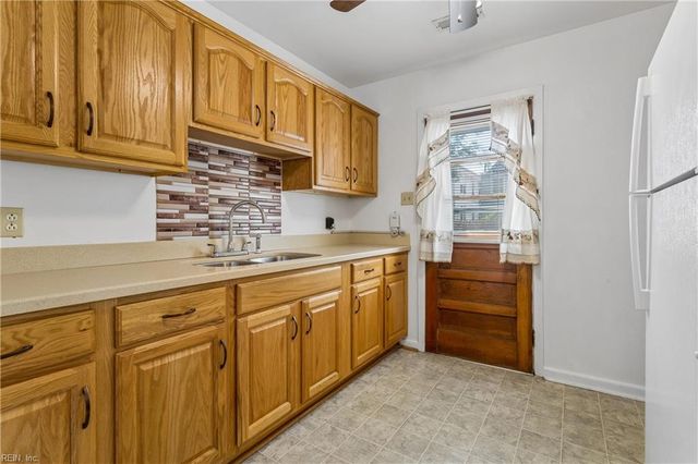 1144 24th ST, Newport News, VA 23607