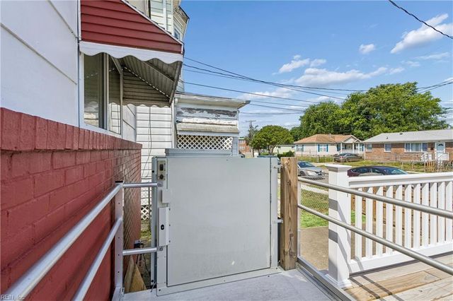 1144 24th ST, Newport News, VA 23607