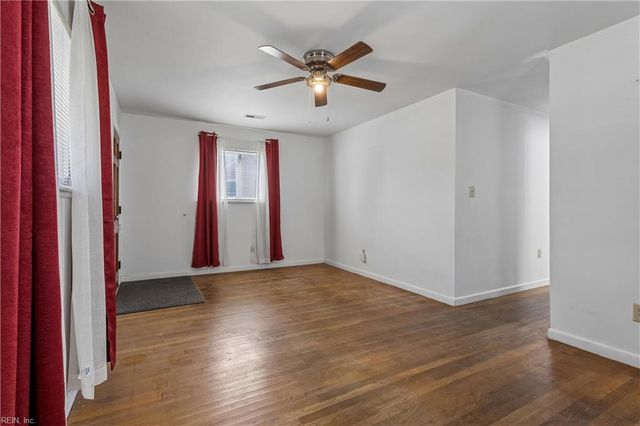 1144 24th ST, Newport News, VA 23607