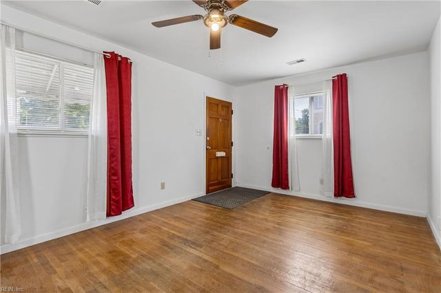 1144 24th ST, Newport News, VA 23607