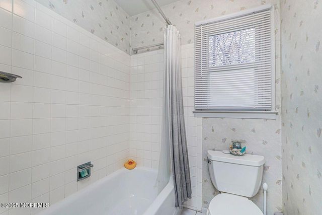 23 Jonathan Drive, Edison, NJ 08820