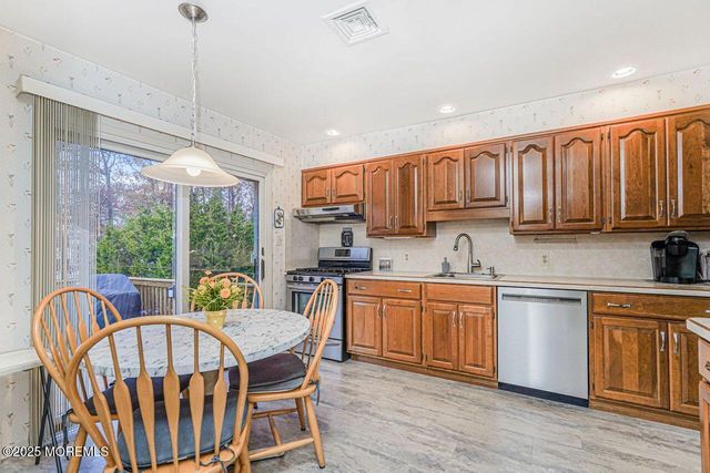 23 Jonathan Drive, Edison, NJ 08820