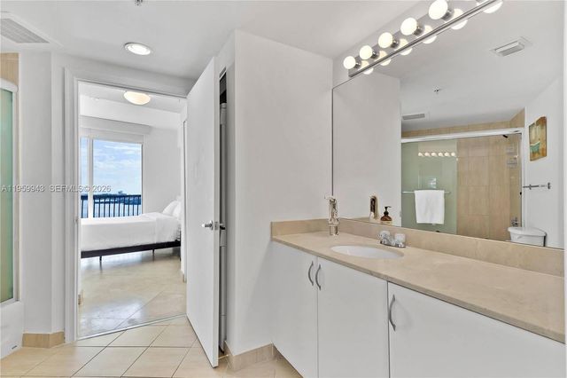 1750 N Bayshore Dr 3301, Miami, FL 33132