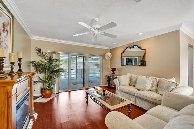 1710 NW 111th Terrace, Pembroke Pines, FL 33026