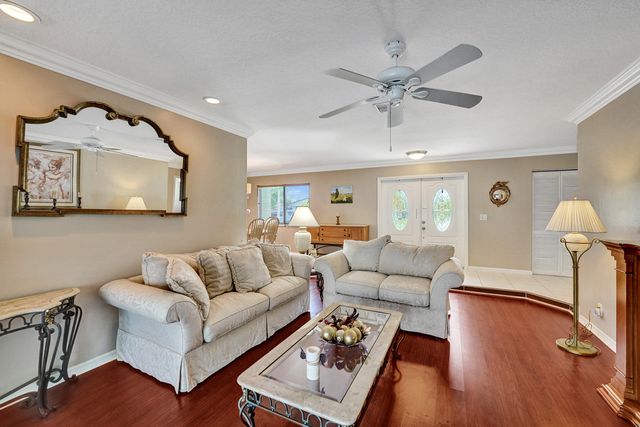 1710 NW 111th Terrace, Pembroke Pines, FL 33026