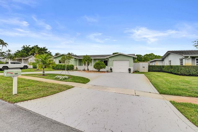 1710 NW 111th Terrace, Pembroke Pines, FL 33026